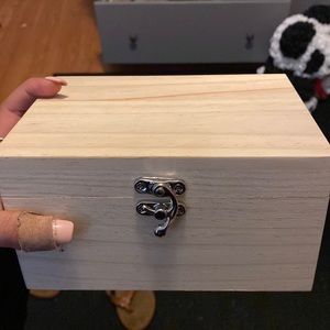 Wooden keepsake box